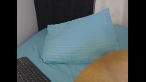sexyloba  independent model online show from 01-09-25, 11:02