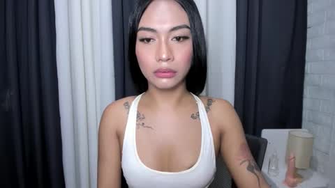 maxine online show from 10-25-25, 08:00