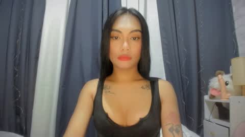 Snapshot of sexylovesappira chatting on 02-14-26, 06:59 maxine online show from 02-14-26, 06:59