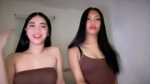 Snapshot of sexylovesappira chatting on 02-25-26, 09:02 maxine online show from 02-25-26, 09:02