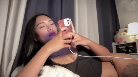 Snapshot of sexylovesappira chatting on 03-05-26, 04:25 maxine online show from 03-05-26, 04:25