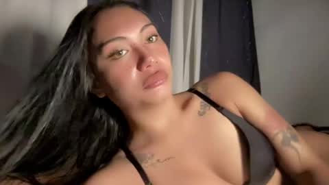 Snapshot of sexylovesappira chatting on 04-26-26, 01:14 maxine online show from 04-26-26, 01:14
