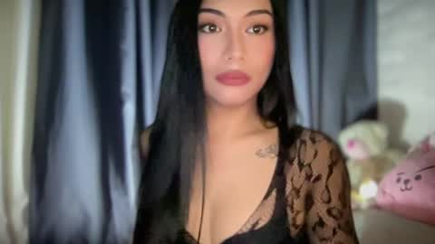 Snapshot of sexylovesappira chatting on 05-10-26, 07:30 maxine online show from 05-10-26, 07:30