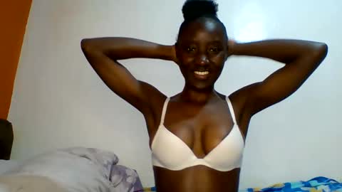sexylucia5 online show from 05-07-26, 11:48