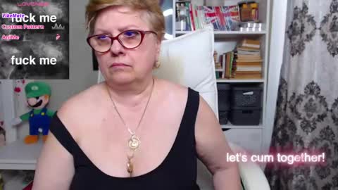 Snapshot of sexylynette4u chatting on 02-20-25, 10:48 sexylynette4u online show from 02-20-25, 10:48
