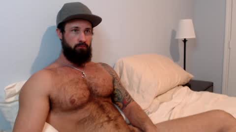 Snapshot of sexymanmk26 chatting on 01-15-25, 12:30 lets go private im ready to play pvt cum online show from 01-15-25, 12:30
