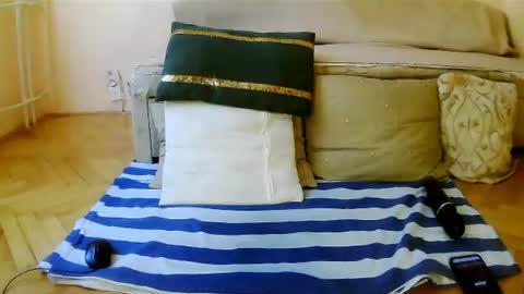 Squirty Maya Gold online show from 06-26-26, 01:37