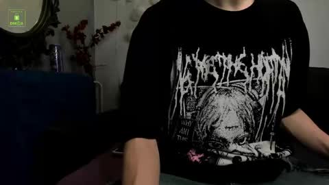 Snapshot of sexymiatrans chatting on 12-14-25, 01:05 Sexy online show from 12-14-25, 01:05