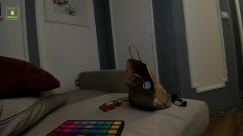 Snapshot of sexymiatrans chatting on 12-19-25, 05:31 Sexy online show from 12-19-25, 05:31