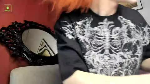 Snapshot of sexymiatrans chatting on 12-21-25, 05:31 Sexy online show from 12-21-25, 05:31