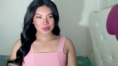 Snapshot of sexymika_xoxo chatting on 10-21-25, 05:52 Mika online show from 10-21-25, 05:52