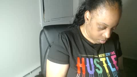 SexyMona online show from 12-17-25, 10:05