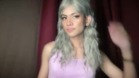 Snapshot of sexynakedweapon chatting on 05-18-26, 11:49 LIEZEL online show from 05-18-26, 11:49