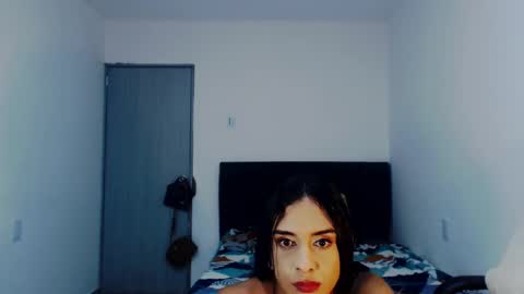 Snapshot of sexynatalia25 chatting on 02-20-25, 06:50 Natalia Duran online show from 02-20-25, 06:50