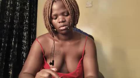 Snapshot of sexynina25 chatting on 09-30-25, 07:02 nina online show from 09-30-25, 07:02