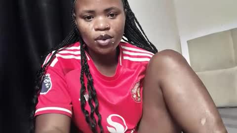 Snapshot of sexynina25 chatting on 10-31-25, 11:11 nina online show from 10-31-25, 11:11