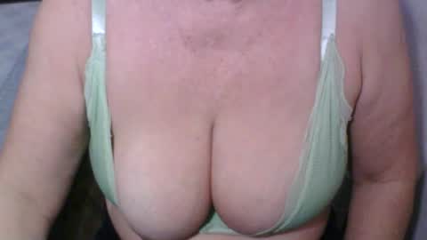 Snapshot of sexyoldwet chatting on 06-21-26, 10:34 AnneSofia online show from 06-21-26, 10:34