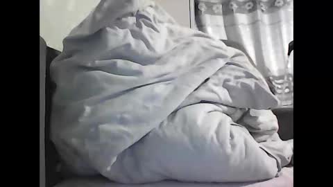 Snapshot of sexyone1111111 chatting on 05-12-26, 07:00 Sexyone online show from 05-12-26, 07:00