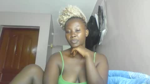 Snapshot of sexypamm chatting on 03-18-26, 06:55 sexypamm online show from 03-18-26, 06:55