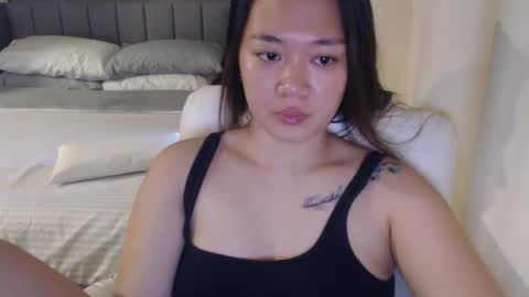 Snapshot of sexypenguin13 chatting on 12-12-24, 08:14 sexypenguin13 online show from 12-12-24, 08:14