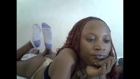 Snapshot of sexypetite4 chatting on 09-15-25, 06:02 SHARON online show from 09-15-25, 06:02
