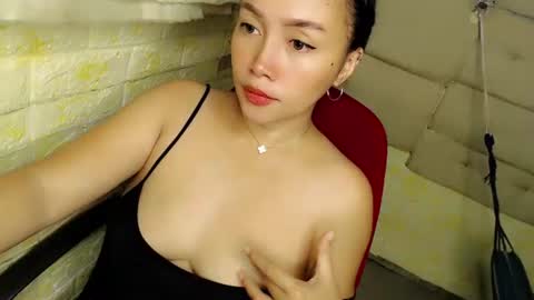 Snapshot of sexypinaymiya chatting on 10-26-25, 10:21 Miyah online show from 10-26-25, 10:21