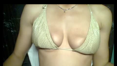 Snapshot of sexypussy000 chatting on 04-14-26, 05:35 sexypussy000 online show from 04-14-26, 05:35