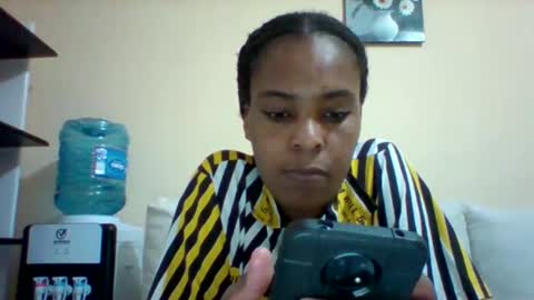 Snapshot of sexyqueen3457132 chatting on 12-13-24, 06:49 DOVY ACHIENG online show from 12-13-24, 06:49