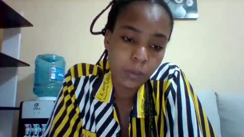 Snapshot of sexyqueen3457132 chatting on 12-14-24, 04:09 DOVY ACHIENG online show from 12-14-24, 04:09
