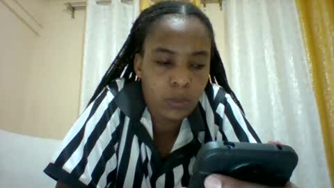 Snapshot of sexyqueen3457132 chatting on 12-16-24, 07:00 DOVY ACHIENG online show from 12-16-24, 07:00