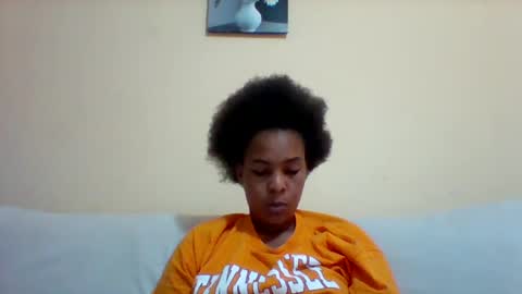 Snapshot of sexyqueen3457132 chatting on 12-18-24, 09:36 DOVY ACHIENG online show from 12-18-24, 09:36
