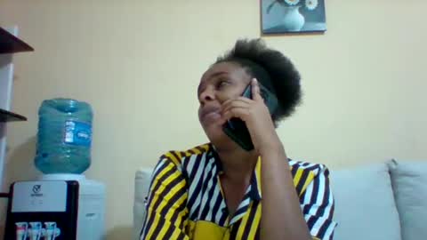 Snapshot of sexyqueen3457132 chatting on 12-20-24, 06:45 DOVY ACHIENG online show from 12-20-24, 06:45