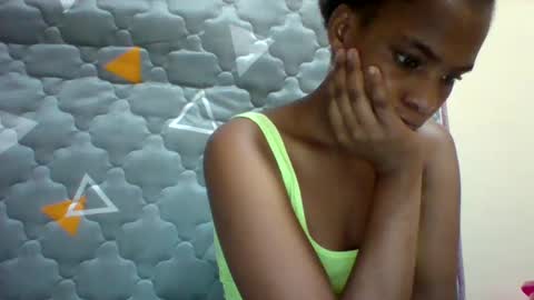 Snapshot of sexyqueen3457132 chatting on 03-10-25, 09:29 DOVY ACHIENG online show from 03-10-25, 09:29