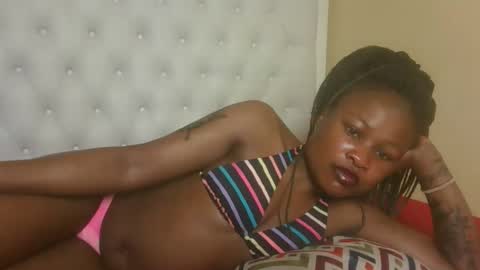 queenivy online show from 10-07-25, 01:36