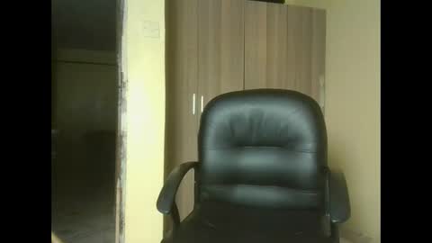 queenivy online show from 10-25-25, 10:04