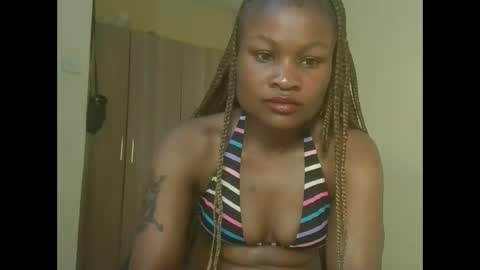 queenivy online show from 11-21-25, 06:39