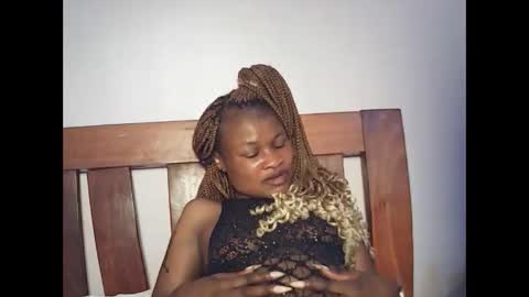 queenivy online show from 02-06-26, 06:00