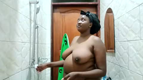 sexyquin1 online show from 06-25-26, 04:33