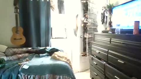sexyred2025 online show from 09-28-25, 10:31