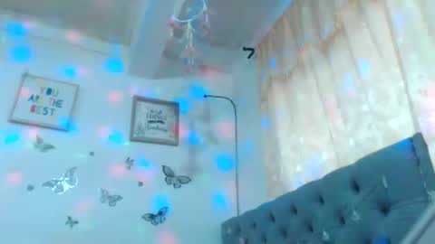 Venus Independent Model online show from 03-06-25, 05:43