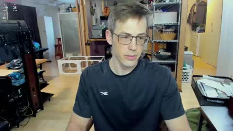 Snapshot of sexyscott26 chatting on 04-15-26, 01:34 Scott online show from 04-15-26, 01:34