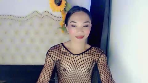 Snapshot of sexyshinixx chatting on 09-16-25, 06:53 sexyshinixx online show from 09-16-25, 06:53