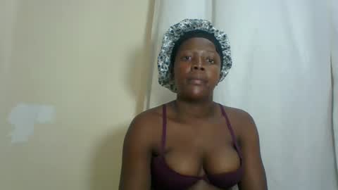 Snapshot of sexysleeky chatting on 02-07-25, 08:10 PAULINE online show from 02-07-25, 08:10