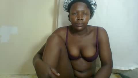 Snapshot of sexysleeky chatting on 02-08-25, 04:36 PAULINE online show from 02-08-25, 04:36