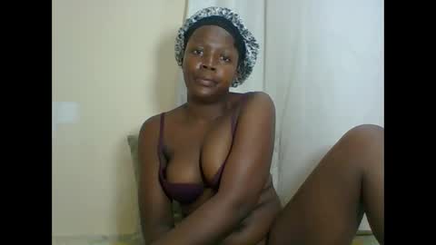 Snapshot of sexysleeky chatting on 02-09-25, 02:06 PAULINE online show from 02-09-25, 02:06