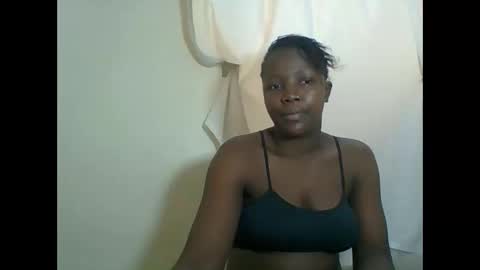 Snapshot of sexysleeky chatting on 02-22-25, 10:18 PAULINE online show from 02-22-25, 10:18