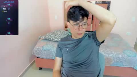 Snapshot of sexystteven chatting on 10-16-25, 12:33 Jeff online show from 10-16-25, 12:33