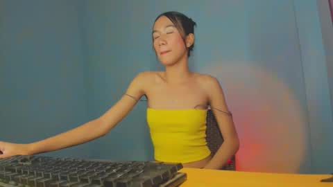 Amelia online show from 09-19-25, 05:24