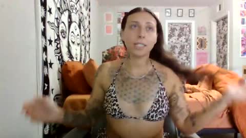 Snapshot of sexytatslut369 chatting on 06-12-26, 06:51 sexytatslut369 online show from 06-12-26, 06:51