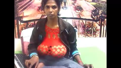 Snapshot of sexyva4u2luv chatting on 02-12-25, 06:51 sexyva4u2luv online show from 02-12-25, 06:51